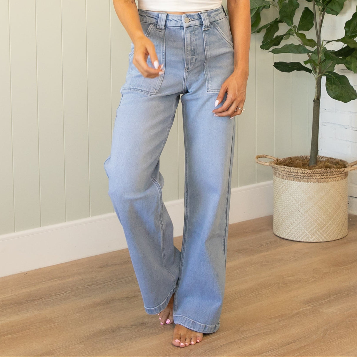 KanCan High Rise Wide Leg Patch Pocket Light Jeans