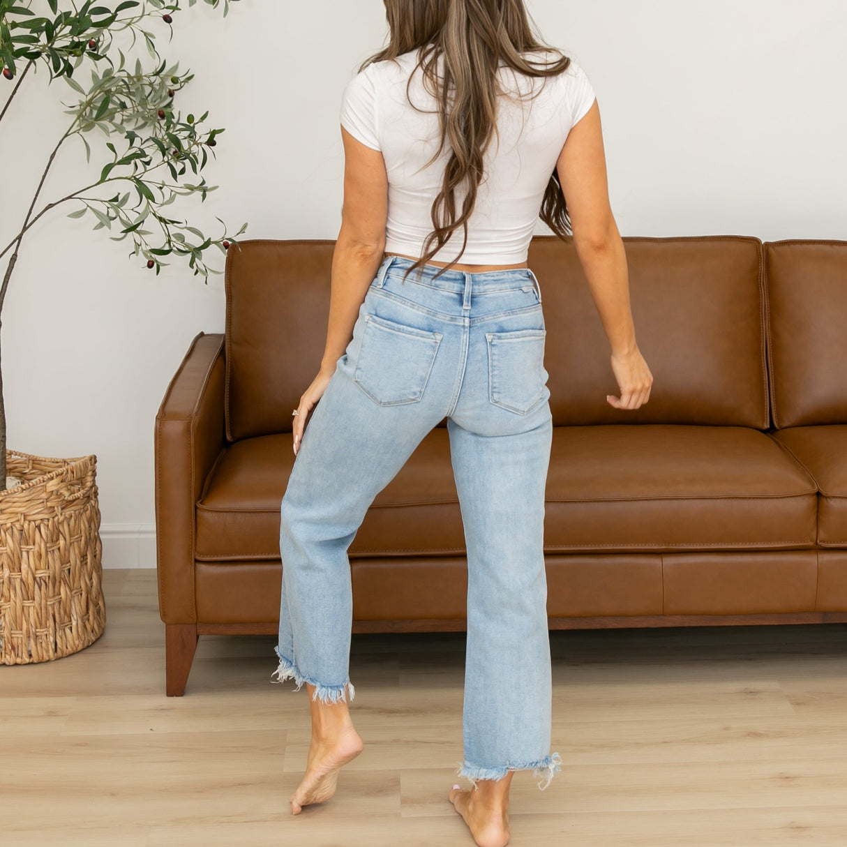 Risen Mid Rise Light Cropped Jeans