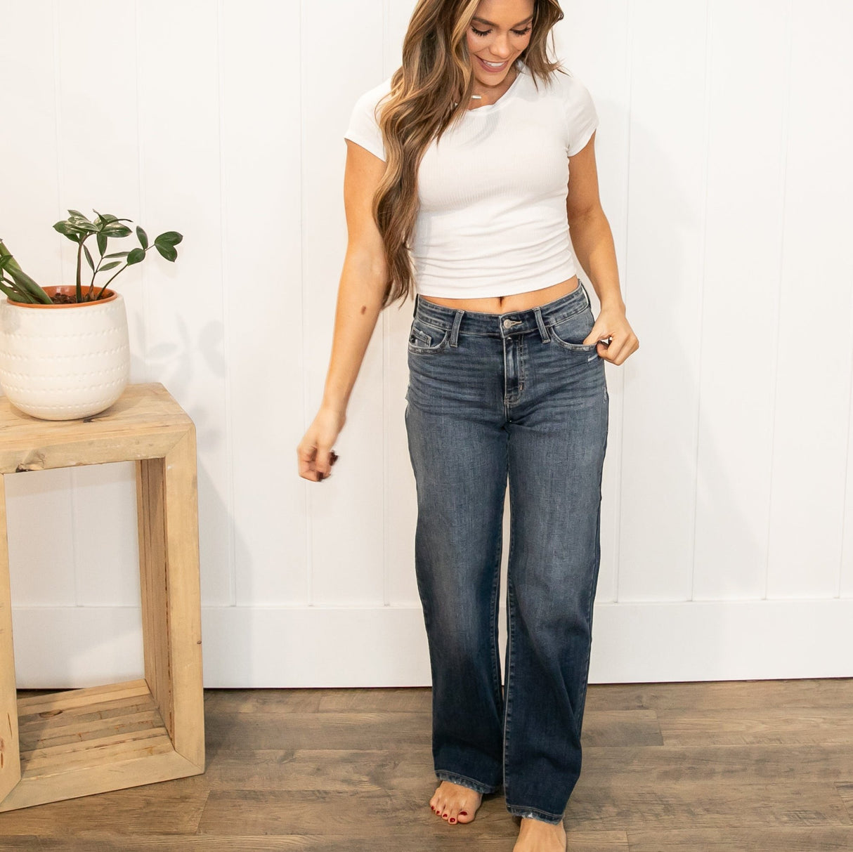 KanCan Mid Rise Dark Wash Straight Jeans