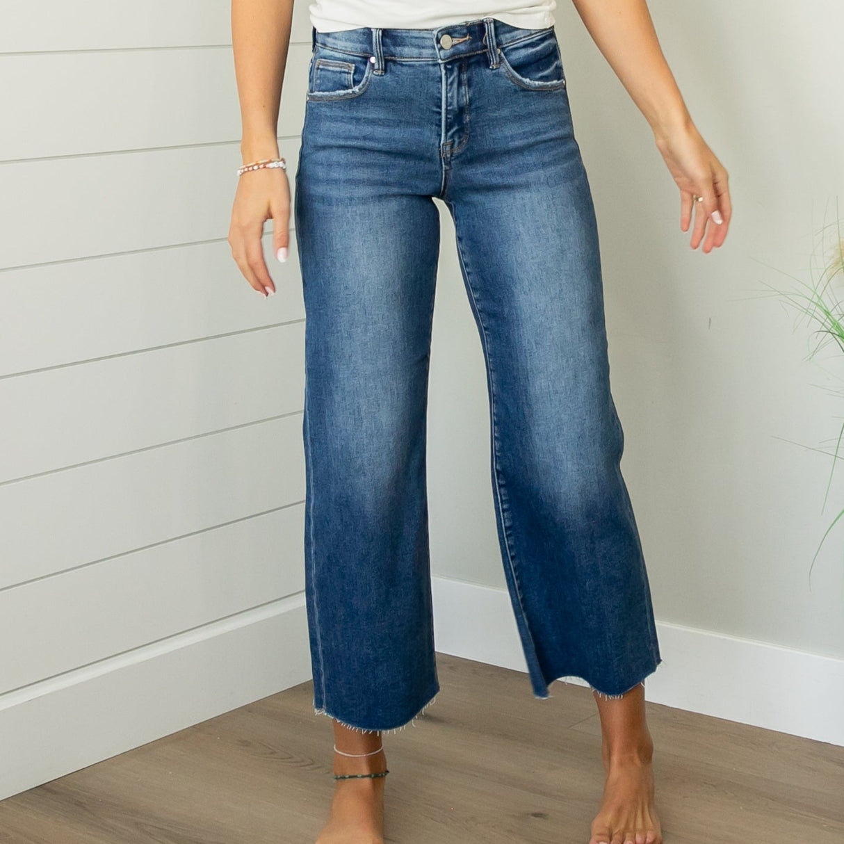 Risen Raw Hem Mid Rise Cropped Wide Leg Jeans