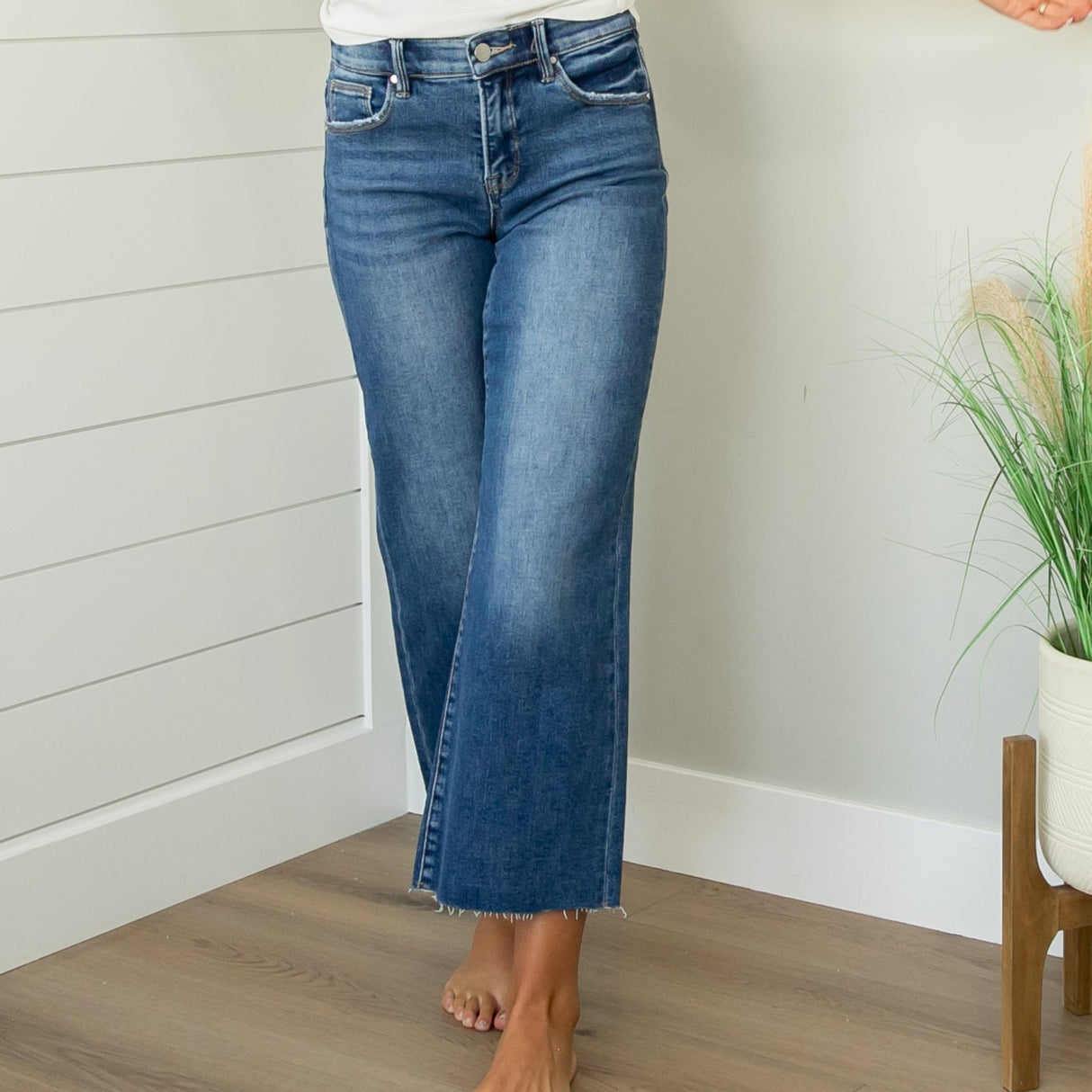 Risen Raw Hem Mid Rise Cropped Wide Leg Jeans