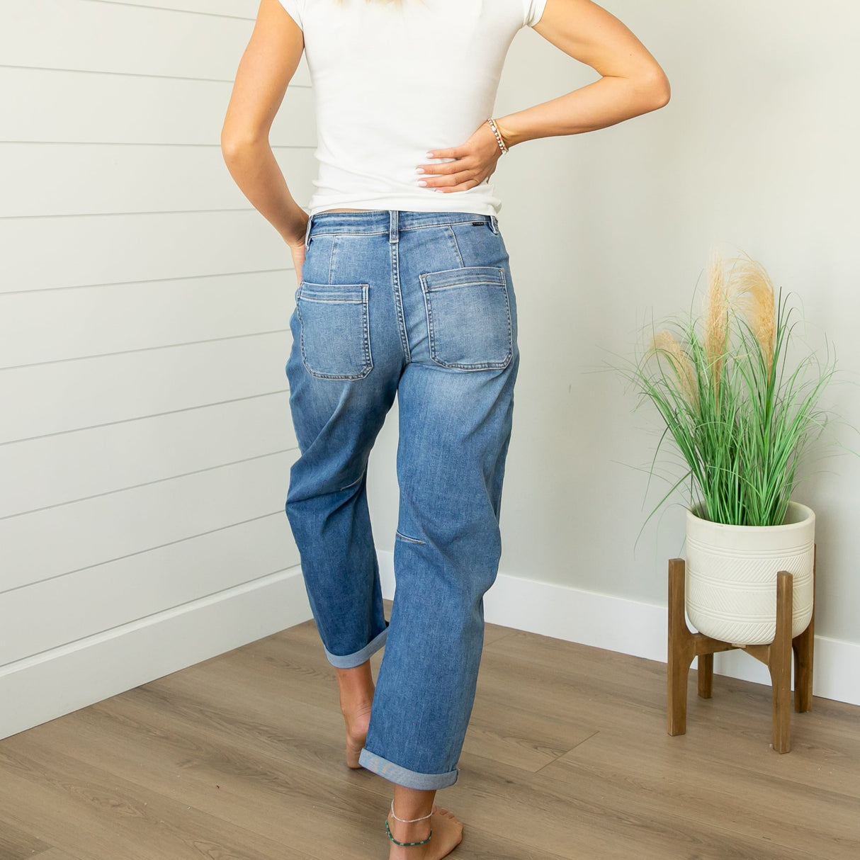 Risen Mid Rise Barrel Relaxed Patch Pocket Jeans