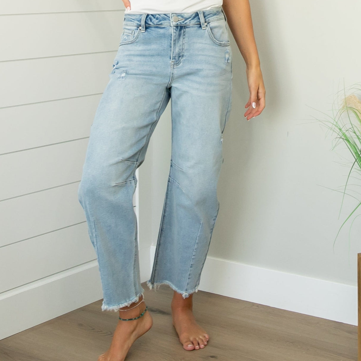 Risen Mid Rise Frayed Crop Barrel Jeans