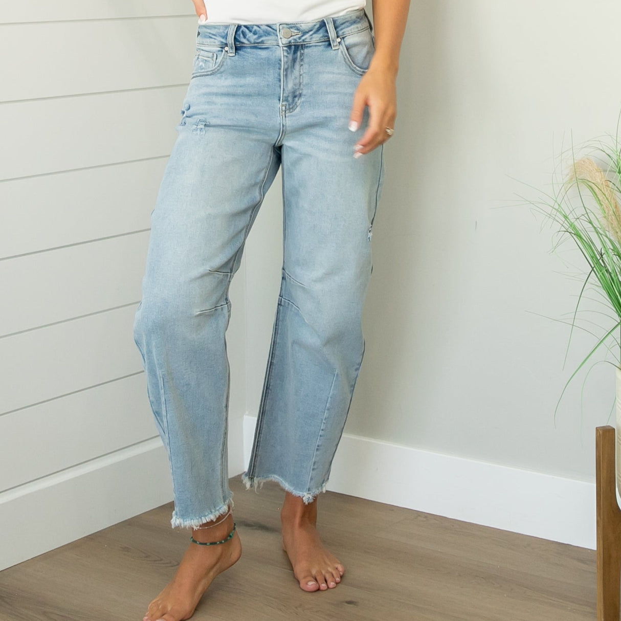 Risen Mid Rise Frayed Crop Barrel Jeans