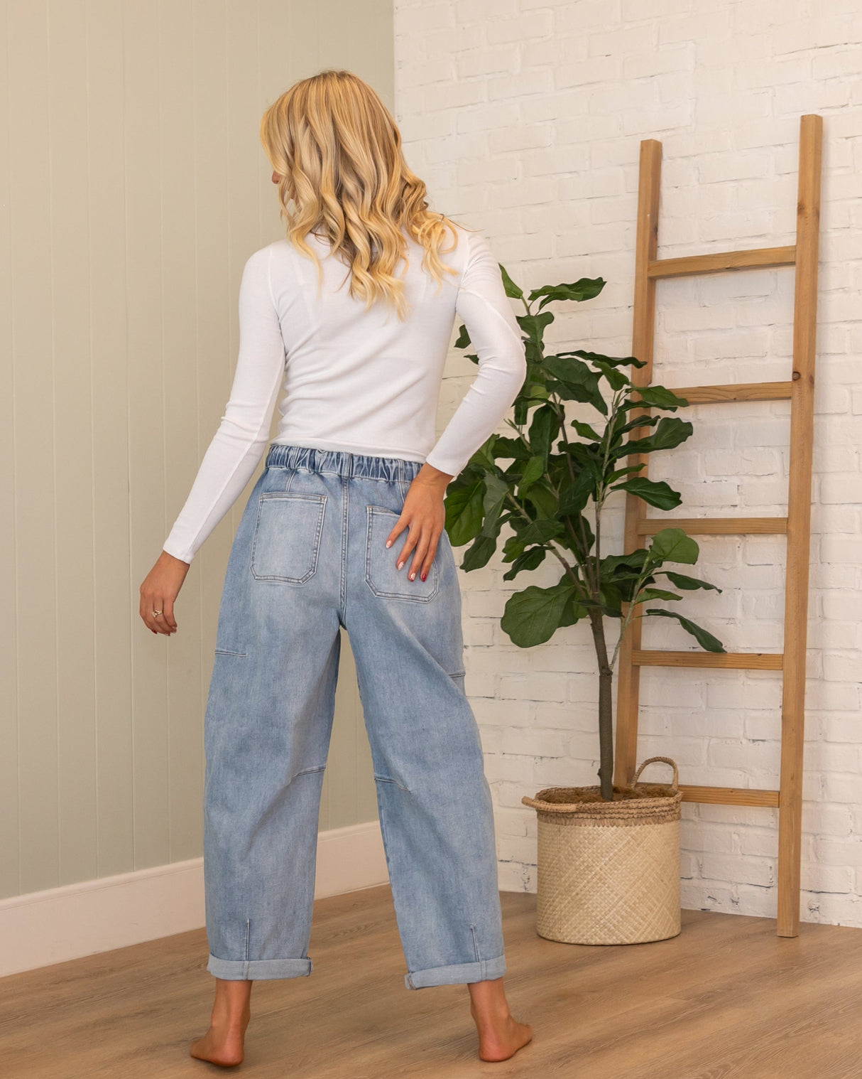 Risen High Rise Wide Barrel Light Pocket Jeans