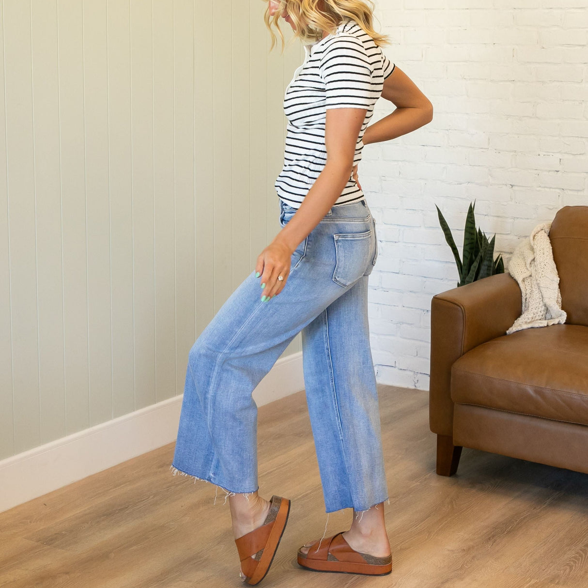Risen Mid Rise Crop Raw Hem Jeans