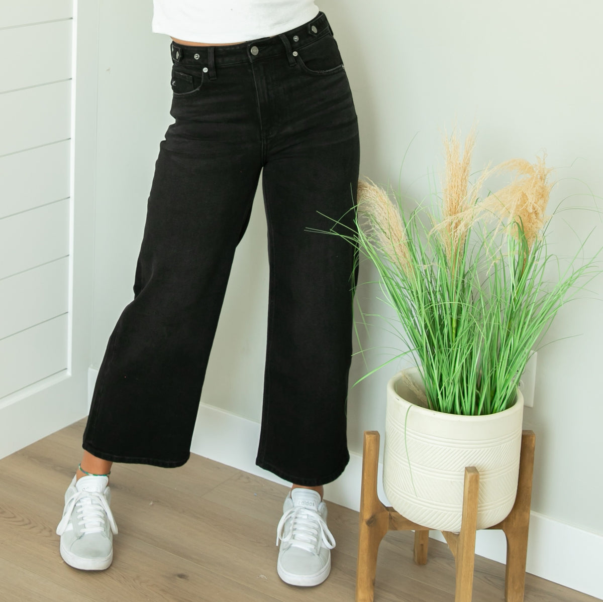 KanCan Ultra High Rise Cropped Black Wide Leg Jeans