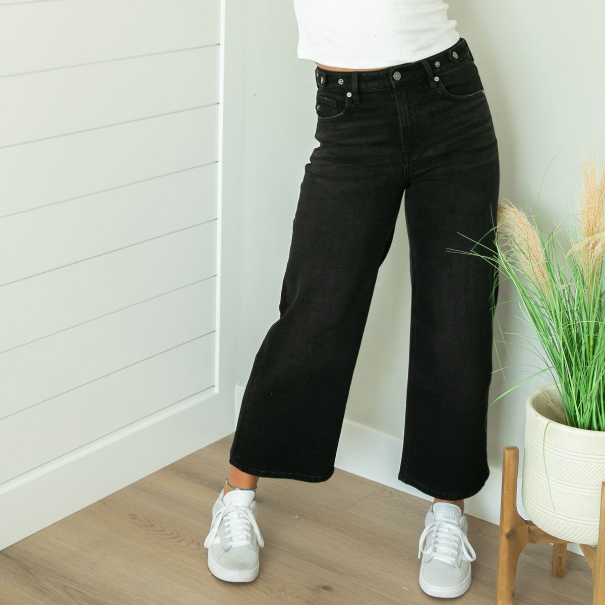 KanCan Ultra High Rise Cropped Black Wide Leg Jeans