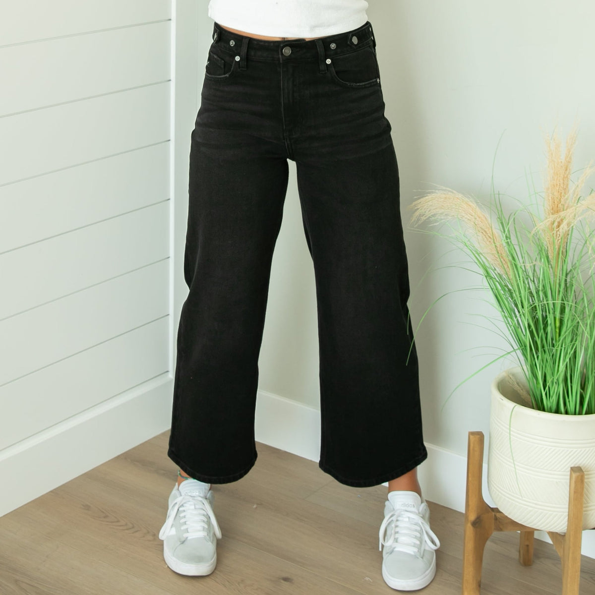 KanCan Ultra High Rise Cropped Black Wide Leg Jeans