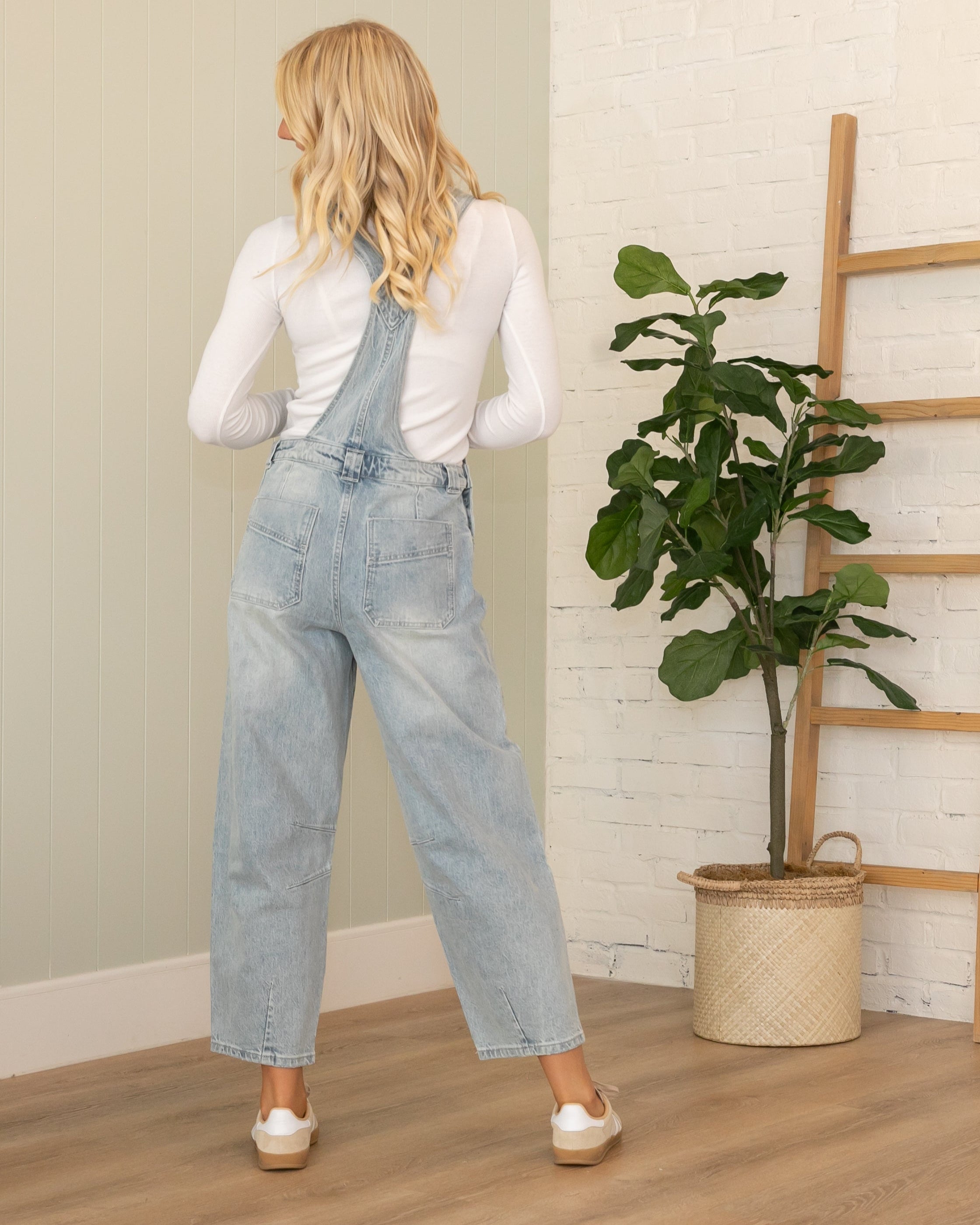 KanCan Relaxed Barrel Overalls – pink pineapple