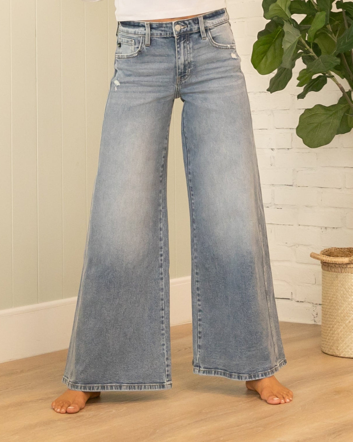 KanCan Mid Rise Super Wide Jeans